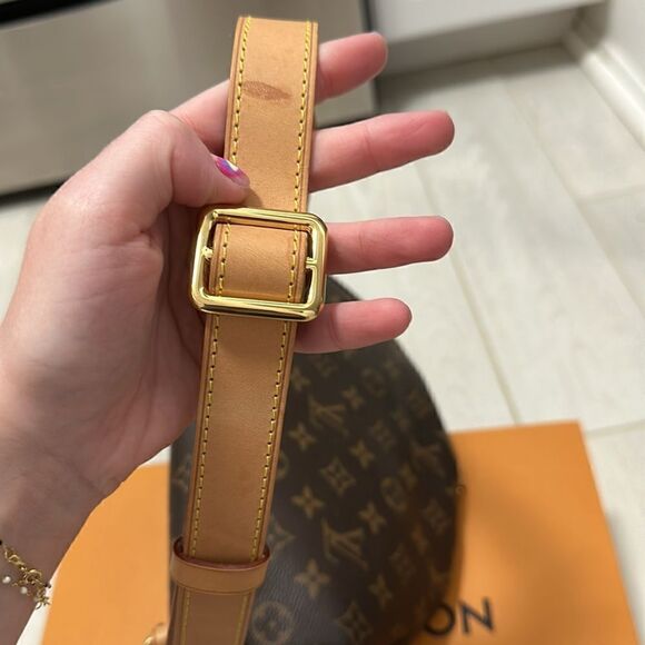 Louis Vuitton Bum bag - Picture 7 of 14